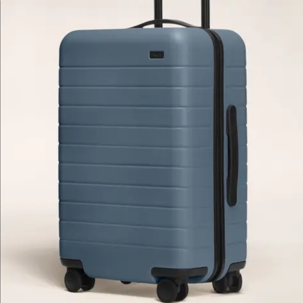 Away The Bigger Carry On in Coast